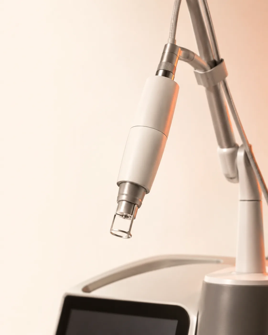 Fractional CO2 laser handpiece equipment